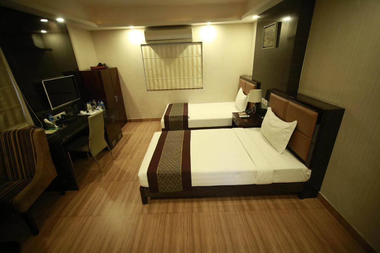 Hotel Comfotel Kolkata Calcutá Exterior foto