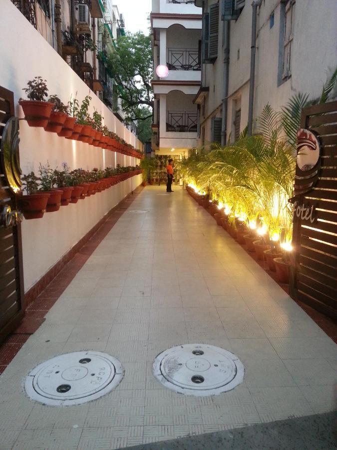 Hotel Comfotel Kolkata Calcutá Exterior foto